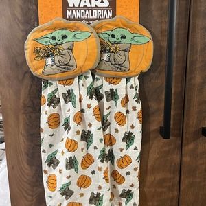 Mandalorian, baby yoda fall pumpkin towels